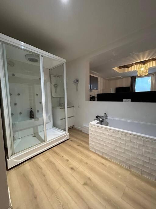 Cellar- Appartement Sous-Sol Atypique 兰斯 外观 照片