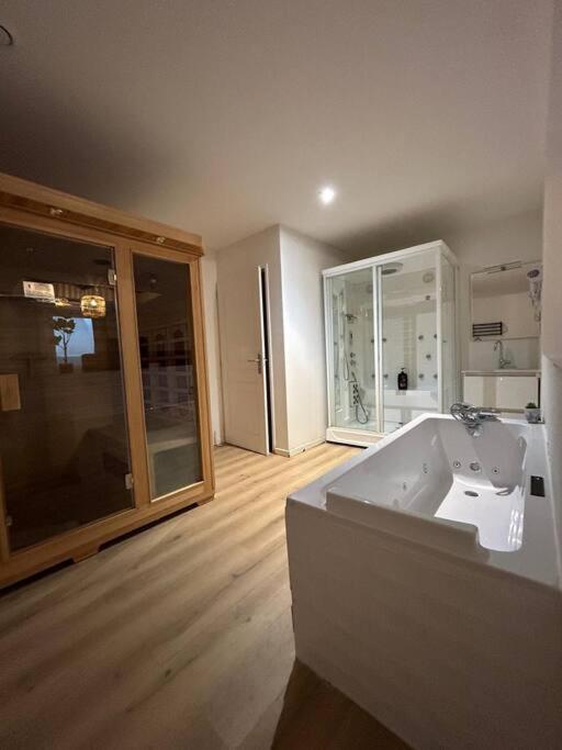 Cellar- Appartement Sous-Sol Atypique 兰斯 外观 照片